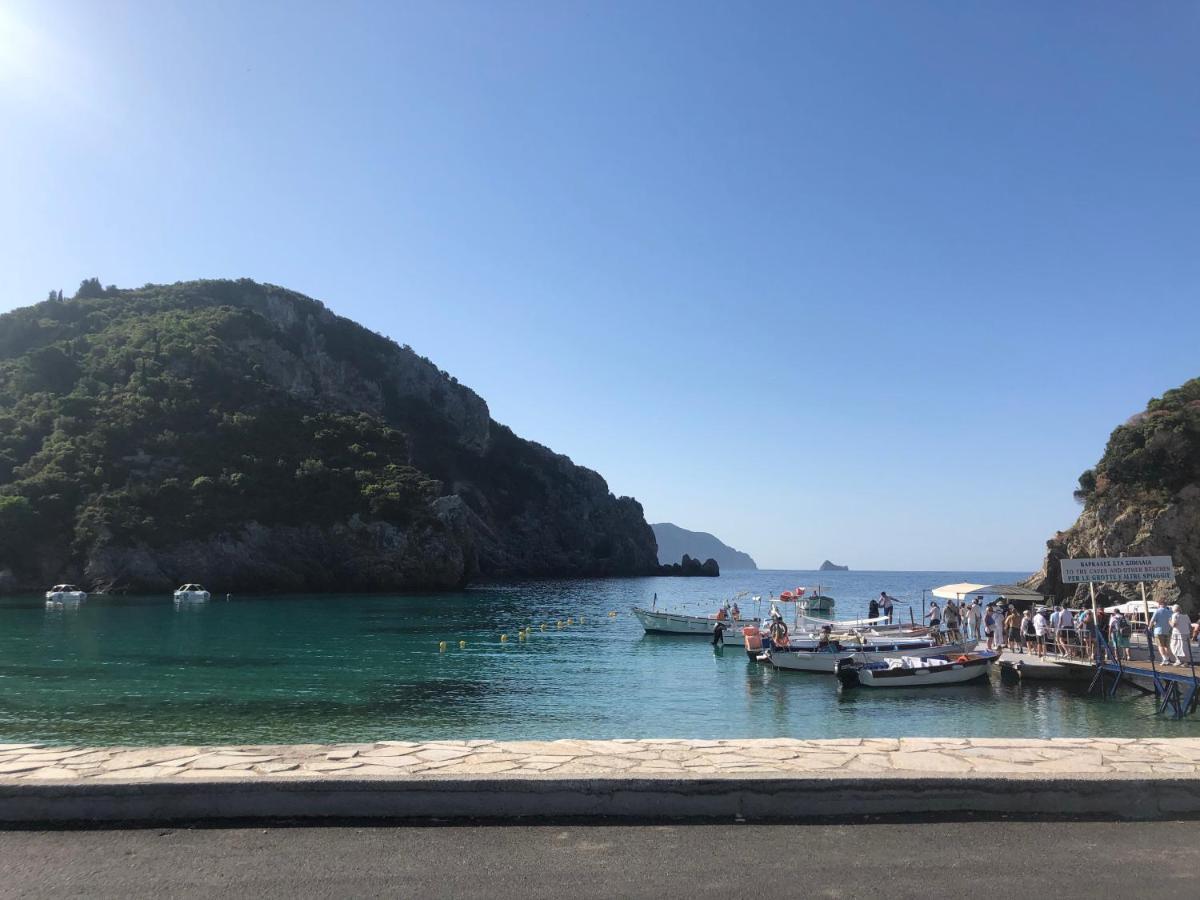 Villa Ampelaki "30 Meters To Beach" 팔레오카스트리차 외부 사진